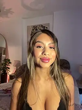 Snapshot of _laura_02 chatting on March 20, 1:59 pm laura 02 online show from March 20, 1:59 pm