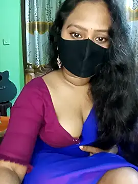 Idhika Paul online show from January 31, 7:18 pm