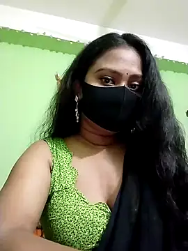 Idhika Paul online show from February 3, 11:42 am