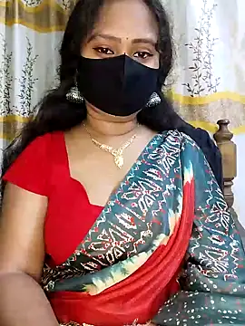 Idhika Paul online show from February 10, 6:45 pm