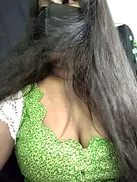 Idhika Paul online show from October 27, 10:08 am