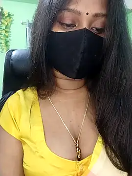 Idhika Paul online show from December 2, 5:41 pm