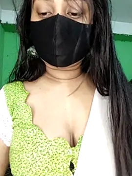 Idhika Paul online show from March 30, 8:04 am