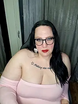 Snapshot of Black_Angel24 chatting on February 6, 6:56 pm Black Angel24 online show from February 6, 6:56 pm