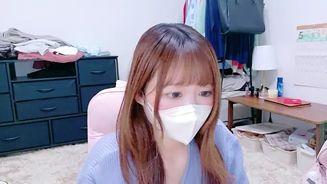 Yui-Ch online show from May 10, 12:21 pm