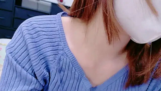 Yui-Ch online show from May 20, 12:11 pm
