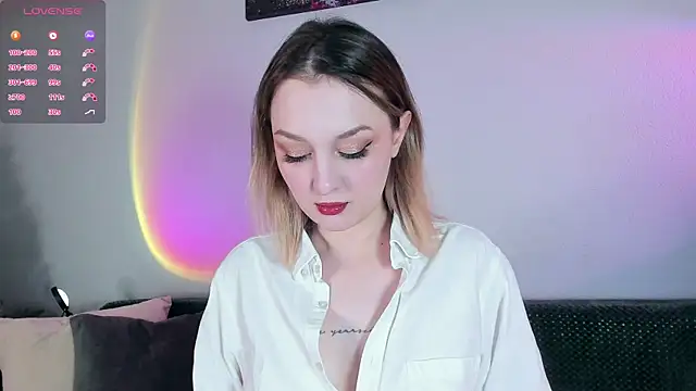 CrystalRey online show from December 18, 1:39 pm