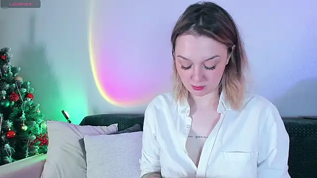 CrystalRey online show from December 22, 3:47 am