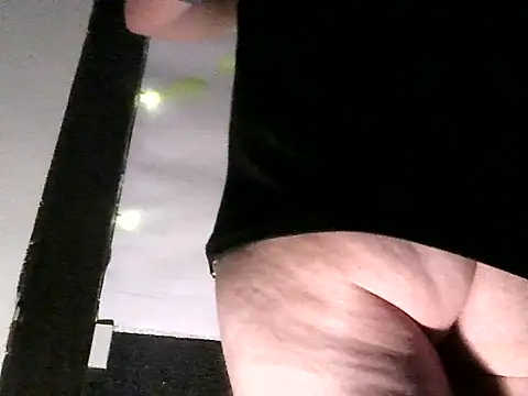 Snapshot of prcalek19 chatting on November 8, 5:12 pm prcalek19 online show from November 8, 5:12 pm