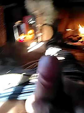 Snapshot of prcalek19 chatting on November 23, 11:32 am prcalek19 online show from November 23, 11:32 am