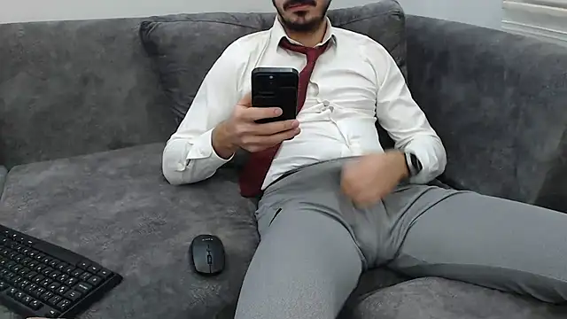 Naughtb0y online show from January 9, 11:39 pm