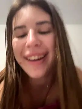 Snapshot of Milkissss chatting on October 23, 7:34 pm Milkissss online show from October 23, 7:34 pm