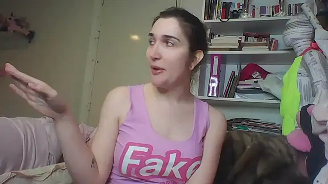 Snapshot of Icy__Diamond chatting on November 21, 4:38 pm Icy Diamond online show from November 21, 4:38 pm