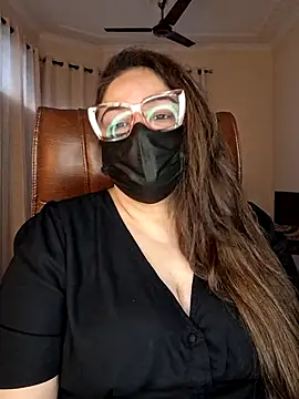 Snapshot of SEXY-Sardarni chatting on January 18, 8:51 am SEXY-Sardarni online show from January 18, 8:51 am