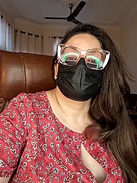 Snapshot of SEXY-Sardarni chatting on February 14, 8:00 am SEXY-Sardarni online show from February 14, 8:00 am