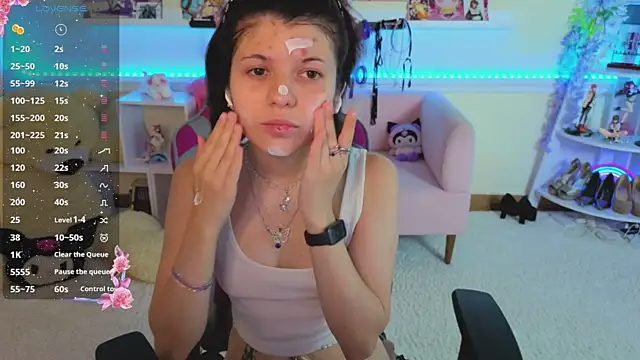 Snapshot of Katya_Zaitseva chatting on July 1, 6:18 pm Katya Zaitseva online show from July 1, 6:18 pm