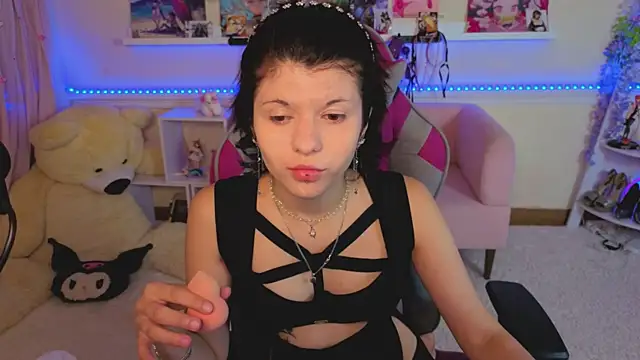 Snapshot of Katya_Zaitseva chatting on July 9, 6:45 pm Katya Zaitseva online show from July 9, 6:45 pm