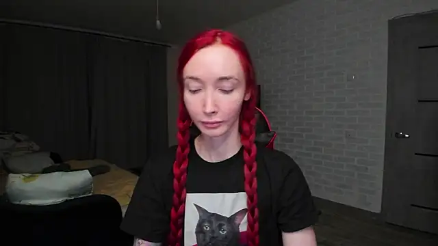 Snapshot of Roxy_Silver chatting on February 12, 2:45 pm Roxy Silver online show from February 12, 2:45 pm