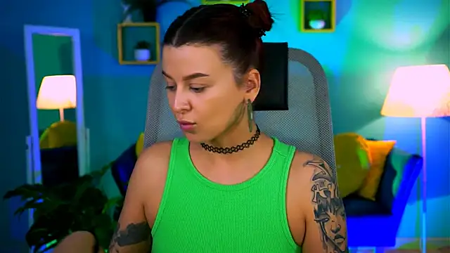 NicoleMun online show from February 27, 1:44 pm