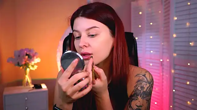 NicoleMun online show from April 28, 6:13 pm