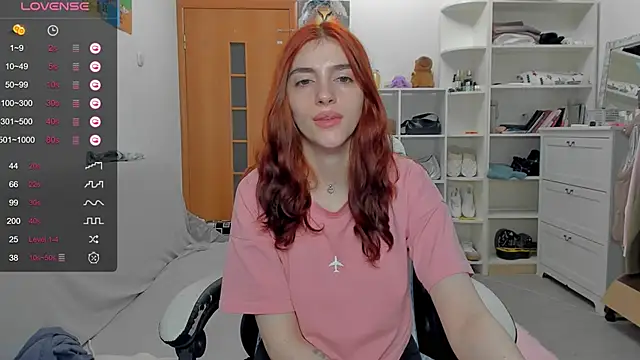 Snapshot of broosnica1 chatting on June 3, 2:33 pm broosnica1 online show from June 3, 2:33 pm