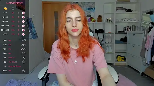 Snapshot of broosnica1 chatting on July 12, 9:33 am broosnica1 online show from July 12, 9:33 am