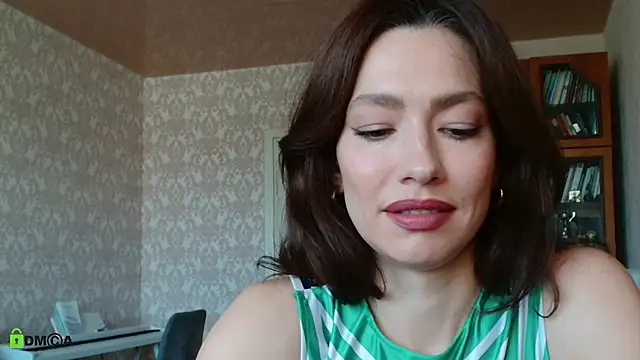 alicia spicy online show from July 7, 6:05 am