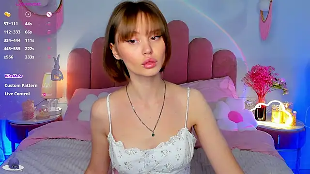 MaryLew online show from October 18, 5:21 am