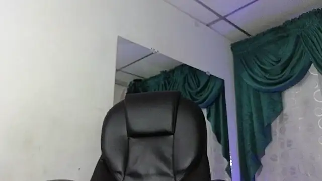 Stuart Boy  online show from January 9, 3:47 am