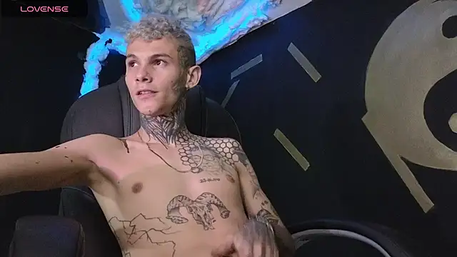 Stuart Boy  online show from March 11, 7:04 am