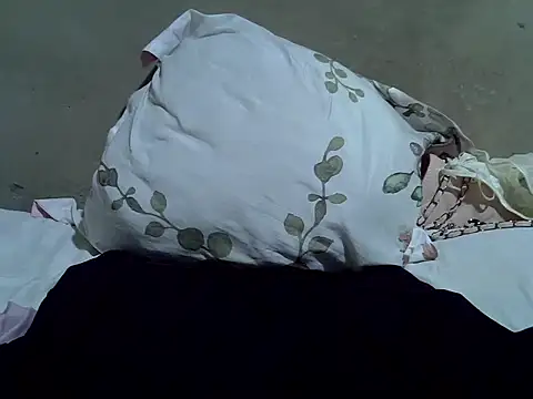 Snapshot of hairyswt_pus chatting on November 14, 12:15 pm hairyswt pus online show from November 14, 12:15 pm