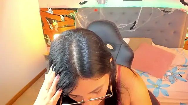 Snapshot of Latin_Rachell3 chatting on October 18, 10:43 pm Latin Rachell3 online show from October 18, 10:43 pm