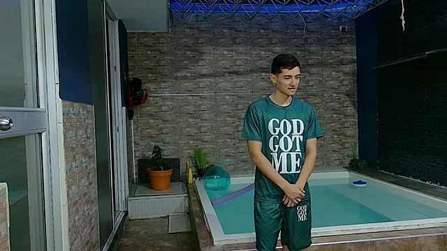 Snapshot of Boysgang_sex chatting on March 9, 11:25 am Boysgang sex online show from March 9, 11:25 am