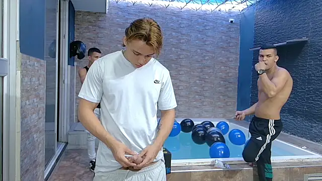 Snapshot of Boysgang_sex chatting on September 11, 11:43 am Boysgang sex online show from September 11, 11:43 am