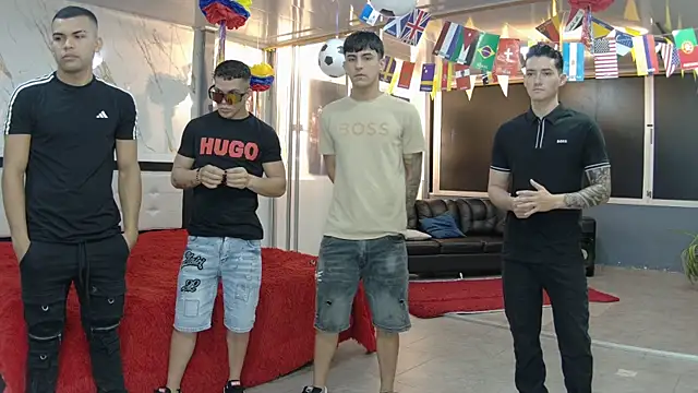 Snapshot of Boysgang_sex chatting on July 9, 11:14 am Boysgang sex online show from July 9, 11:14 am