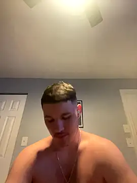 Snapshot of Shaded24 chatting on November 17, 6:08 am Shaded24 online show from November 17, 6:08 am