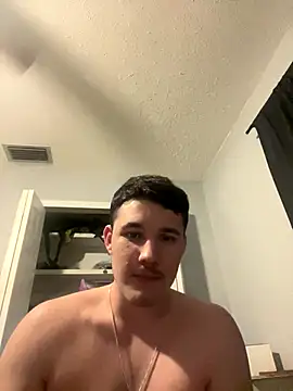 Snapshot of Shaded24 chatting on December 17, 5:57 am Shaded24 online show from December 17, 5:57 am