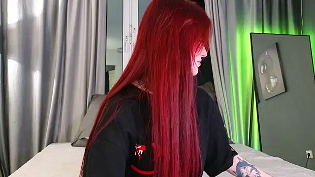 SophieInkk online show from March 28, 11:48 pm