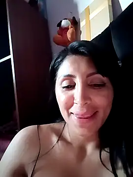 tiffani  love online show from October 20, 10:21 pm