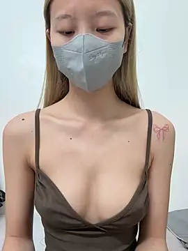 Lucy-Gold online show from March 3, 11:05 am