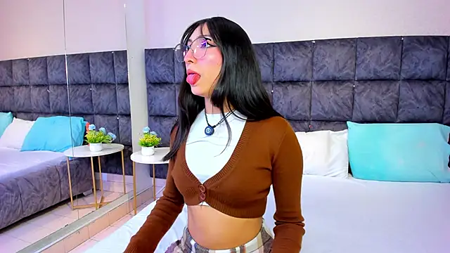 MarianaBranzz online show from November 15, 5:27 am