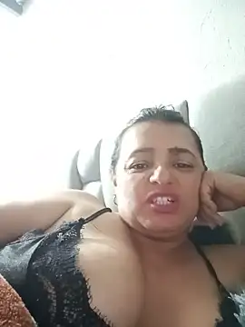 Emily0215 online show from June 8, 6:14 am