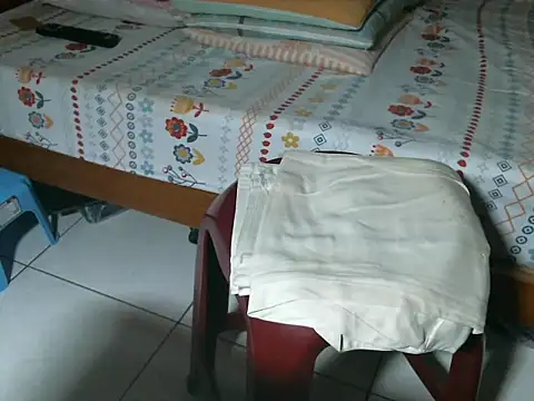 triangle0623 online show from October 8, 10:24 am