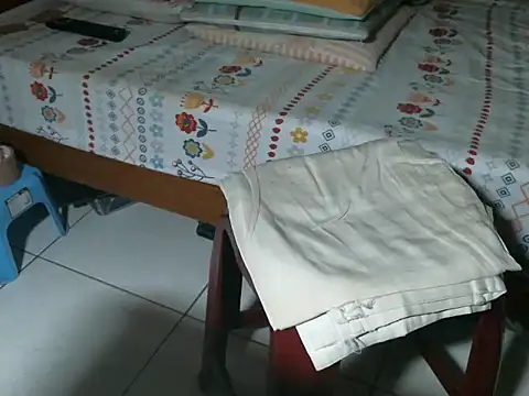 triangle0623 online show from October 13, 10:15 am