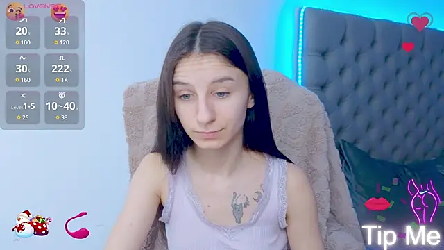 Snapshot of _Nika_Kik chatting on January 9, 1:35 pm Nika Kik online show from January 9, 1:35 pm