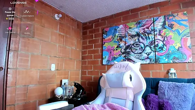Snapshot of sofiaalopez2 chatting on December 20, 6:13 pm sofiaalopez2 online show from December 20, 6:13 pm