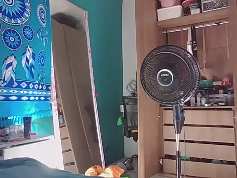 Snapshot of GermanxMD chatting on September 30, 6:57 pm GermanxMD online show from September 30, 6:57 pm