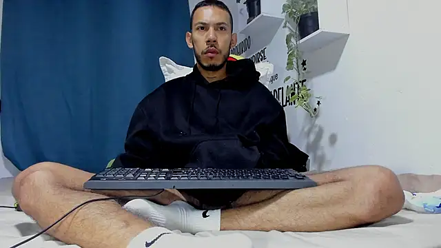 Aronxxs online show from February 25, 10:03 am