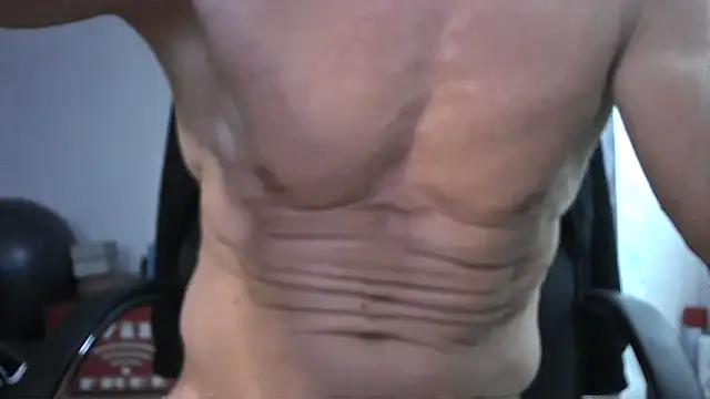 Snapshot of jeans466 chatting on July 9, 8:40 am jeans466 online show from July 9, 8:40 am