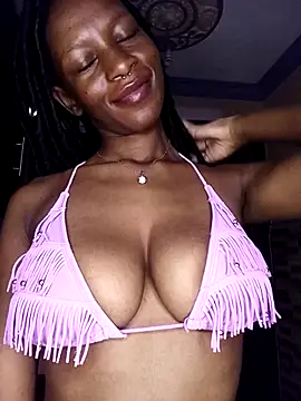 Snapshot of Ayrella02 chatting on February 27, 6:30 pm Ayrella02 online show from February 27, 6:30 pm